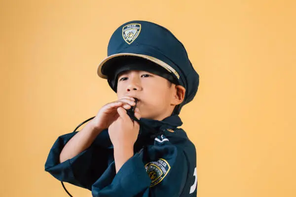 Child studying – cannabis consumption in the presence of minors is prohibited